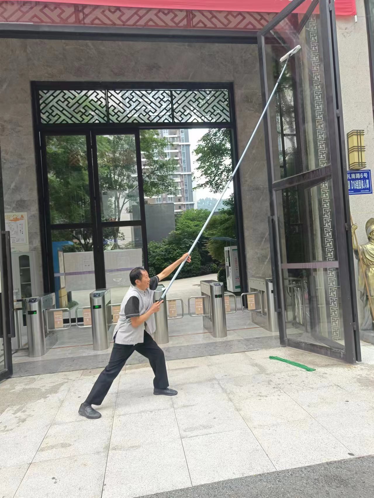 玻璃清洗
